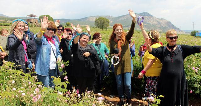 Isparta gülünü dünyaya tanıttı