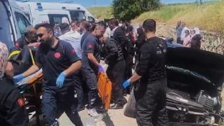 Batman’da istinat duvarına çarparak duran otomobildeki 5 kişi yaralandı