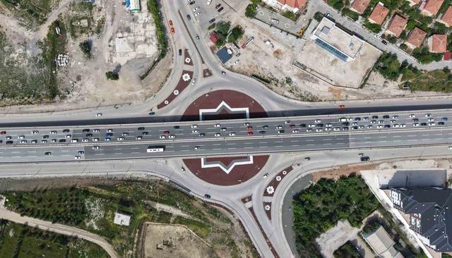Tatilin son gününde dönüş yoğunluğu arttı: 43 ilin bağlantı noktası havadan görüntülendi 5
