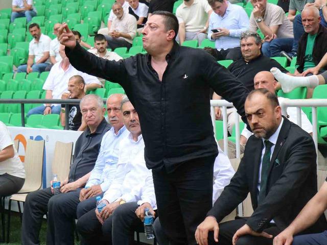 Sakaryaspor kongresinde arbede: Se&ccedil;im ertelendi