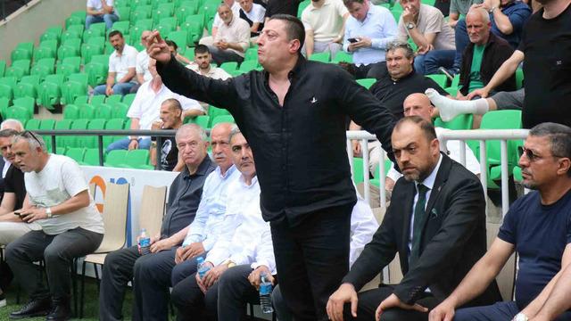 Sakaryaspor kongresinde arbede: Seçim ertelendi