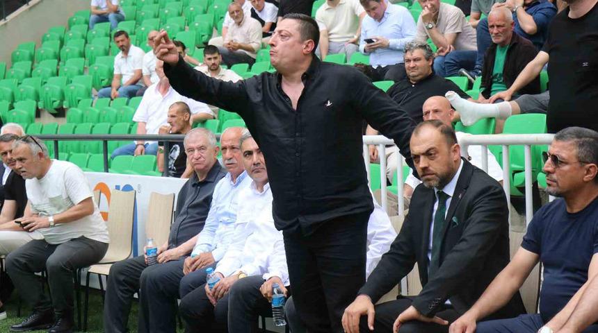 Sakaryaspor kongresinde arbede: Se&ccedil;im ertelendi