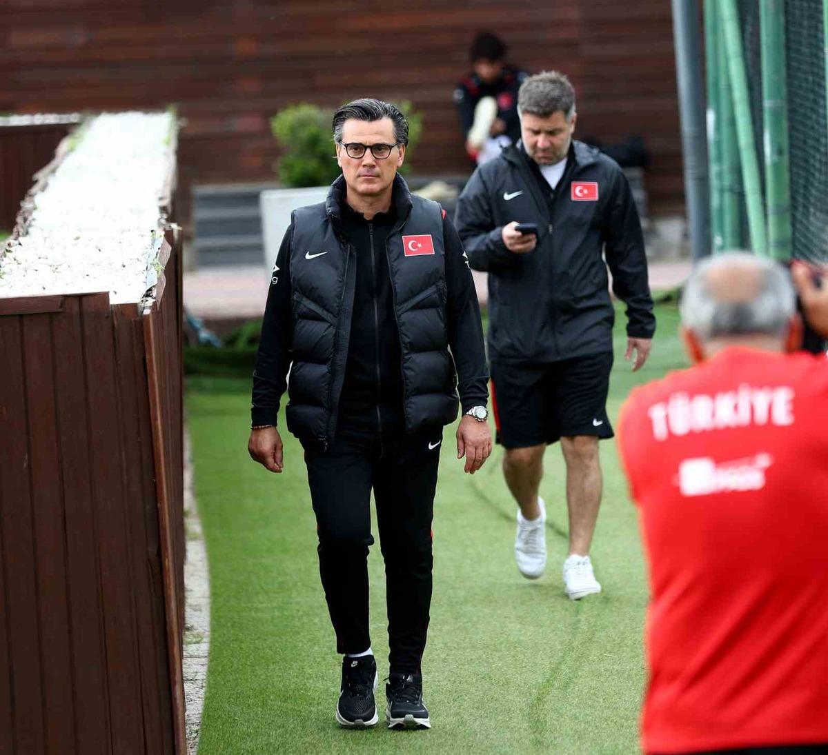 A Milli Futbol Takımı, Kuzey Makedonya maçı hazırlıklarını tamamladı 2