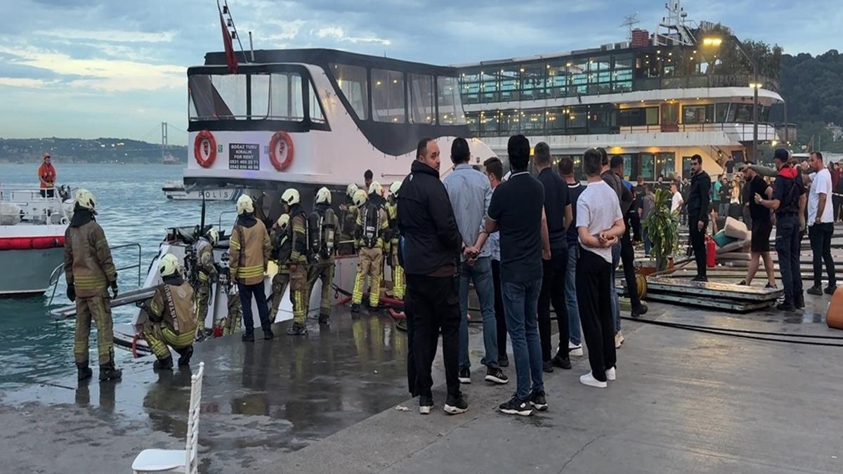 Bebek sahilinde tur teknesinde korkutan yangın: Ekipler seferber oldu 3