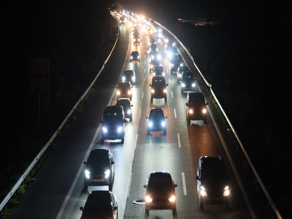 Anadolu Otoyolu Düzce geçişinde trafik durma noktasına geldi 2