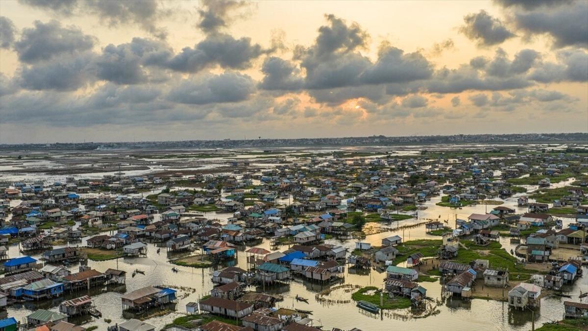 Venedik in ikizi! Gölün üzerine köy kurdular 2