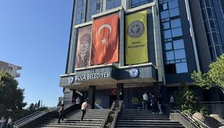 İzmir'de Buca Belediyesine y&ouml;nelik operasyonda Belediye Başkanı Duman ve 52 ş&uuml;pheli yakalandı