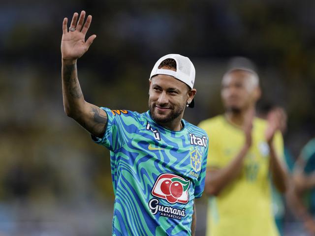 6-2 yenilip Neymar i&ccedil;in sıraya dizildiler