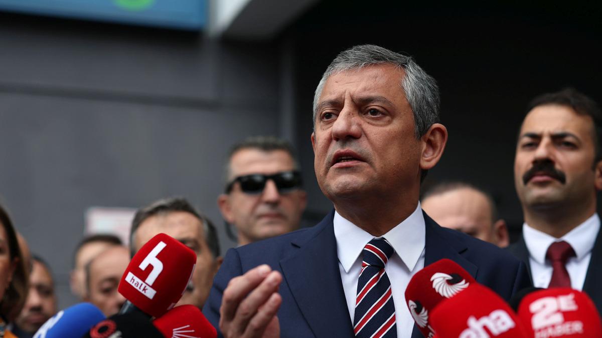 &Ouml;zg&uuml;r &Ouml;zel kanadı resmen harekete ge&ccedil;ti! Kurultay i&ccedil;in ilk imza atıldı 1