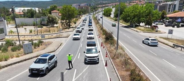 Muğla&rsquo;da 9 g&uuml;nl&uuml;k Bayram mesaisinde 37 bin ara&ccedil; kontrol edildi 4