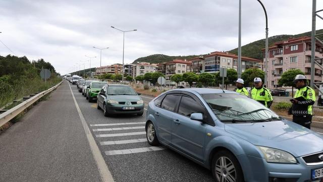 Muğla&rsquo;da 9 g&uuml;nl&uuml;k Bayram mesaisinde 37 bin ara&ccedil; kontrol edildi 1
