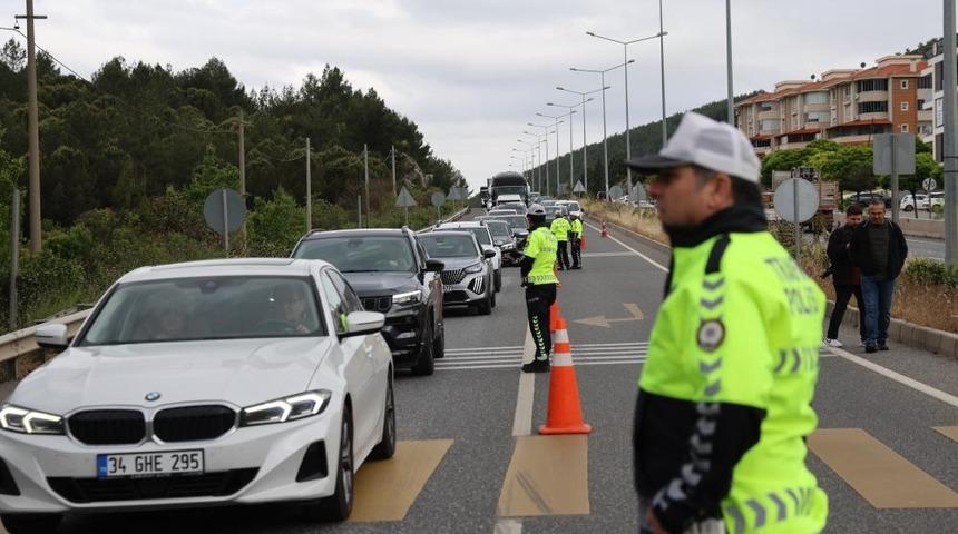 Muğla&rsquo;da 9 g&uuml;nl&uuml;k Bayram mesaisinde 37 bin ara&ccedil; kontrol edildi