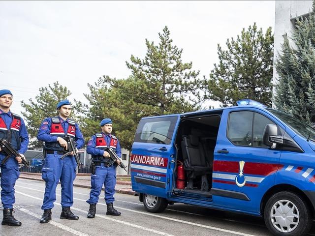 Bakan &Ccedil;ift&ccedil;i duyurdu: Jandarmada 29 bin kişinin g&ouml;rev yeri değişti! 