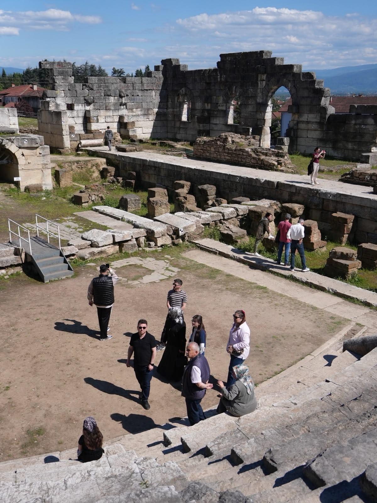 Konuralp Antik Tiyatrosu 14 bin ziyaretçi ağırladı 6
