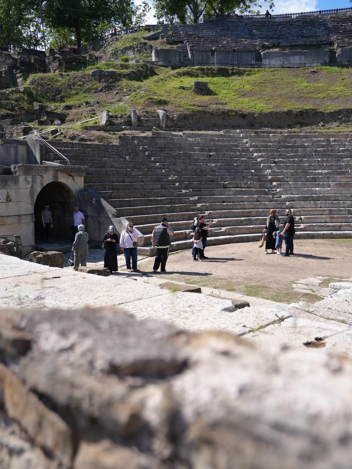 Konuralp Antik Tiyatrosu 14 bin ziyaretçi ağırladı 14