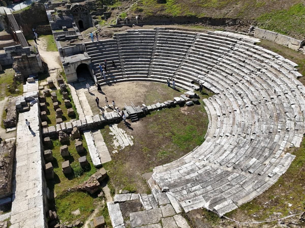 Konuralp Antik Tiyatrosu 14 bin ziyaretçi ağırladı 16