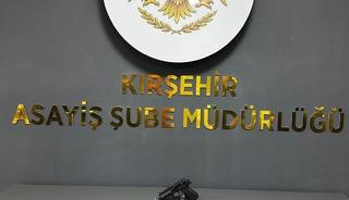Kırşehir&rsquo;de ruhsatsız tabanca ve fişek ele ge&ccedil;irildi