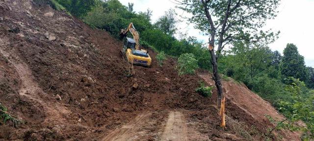 Ordu&rsquo;da heyelan nedeniyle ulaşıma kapanan 236 mahalle yolu a&ccedil;ıldı 1