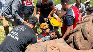 Siirt’te traktörün altında kalan sürücü ağır yaralandı