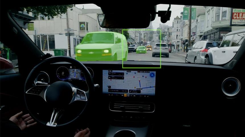 'İnsan gibi d&uuml;ş&uuml;nen' otomobiller geliyor! İşte NVIDIA Alpamayo 2 Super