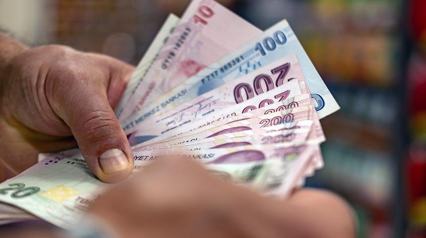 Emekliye 'Buna g&ouml;re hesap yapabilir' dedi 'Ge&ccedil;en d&ouml;nem tutturduk'