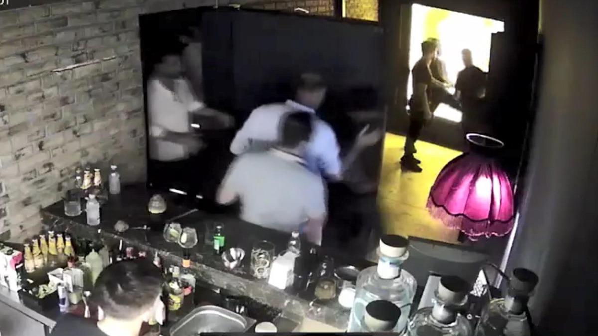 Mustafa Sandal ın eski bacanağı tahliye edildi! Cinayete ilişkin yeni g&ouml;r&uuml;nt&uuml;ler ortaya &ccedil;ıktı 2