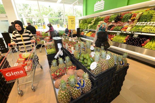 Gima, adını aldığı marketin açılışını yaptı