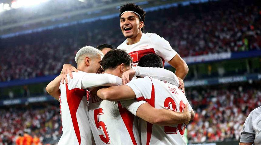 Milli Takımda D&uuml;nya Kupası &ouml;ncesi Can Uzun'dan bir ilk! 
