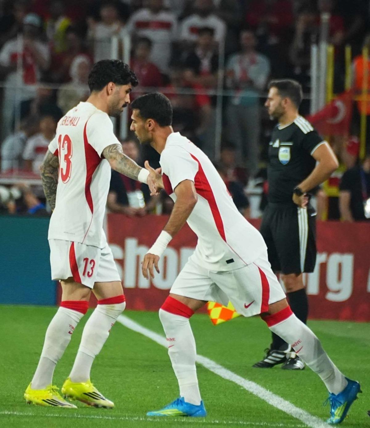 Millilerimizde Kuzey Makedonya maçında Eren Elmalı sakatlandı! 2