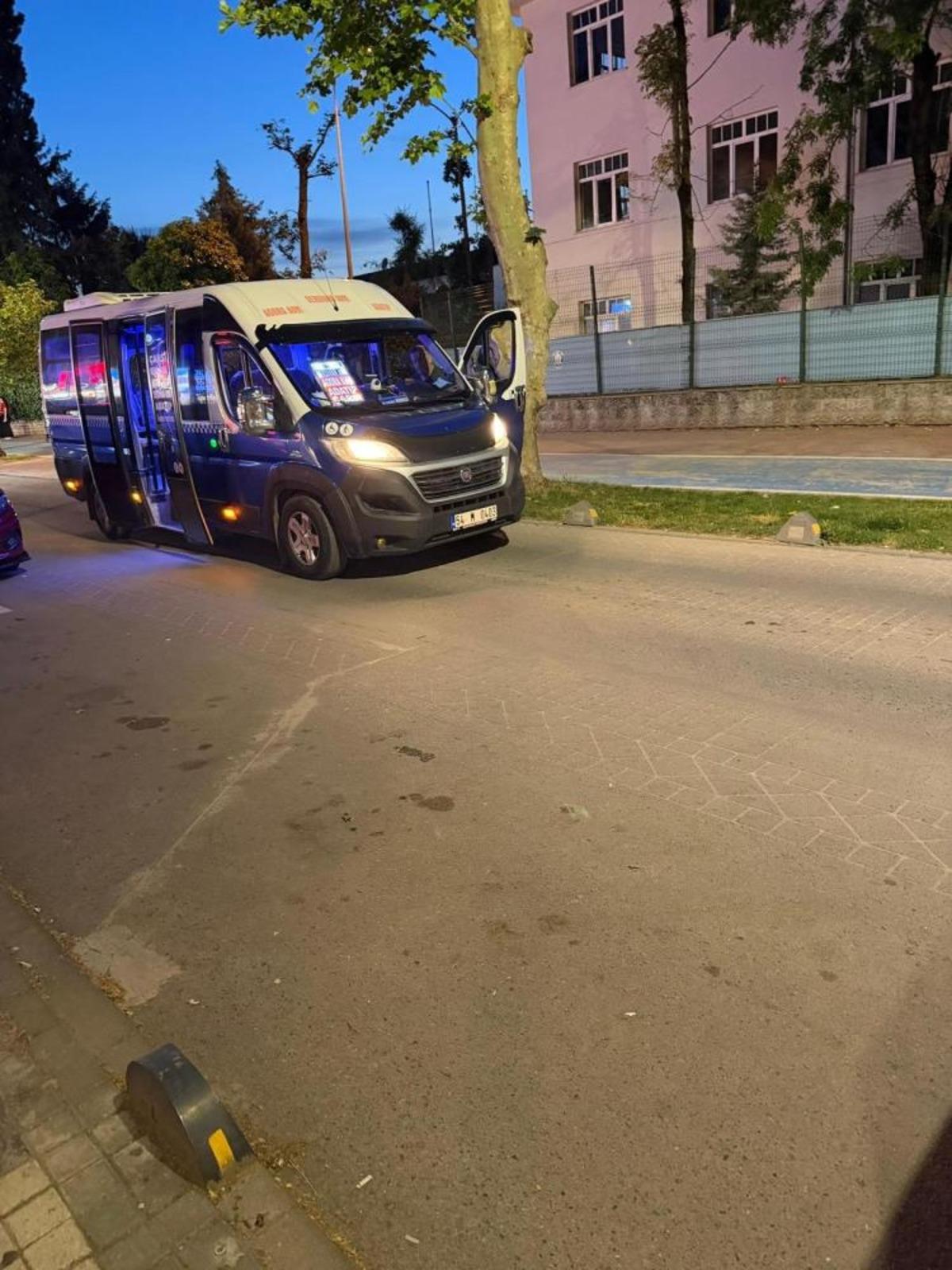 Kahreden kaza: Minibüsün çarptığı 16 yaşındaki çocuk hayatını kaybetti 2