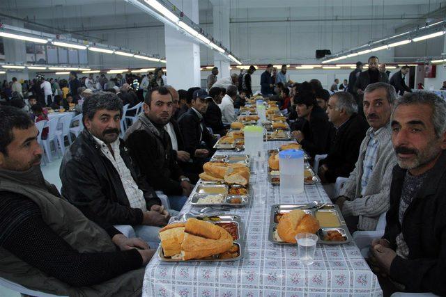 Nevşehir'de engelli, yaşlı ve hastaların evlerine iftarlık gidecek