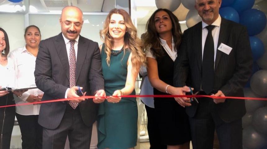 Hollanda'nın ilk 10 entgre diş tedavi merkezinden biri "çift diplomalı" Türk diş hekiminin