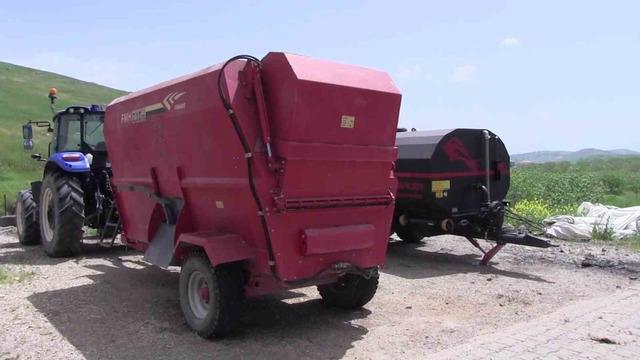 Siirt teki işletme, g&uuml;nde 3 ton s&uuml;t &uuml;retimiyle dikkat &ccedil;ekiyor 6