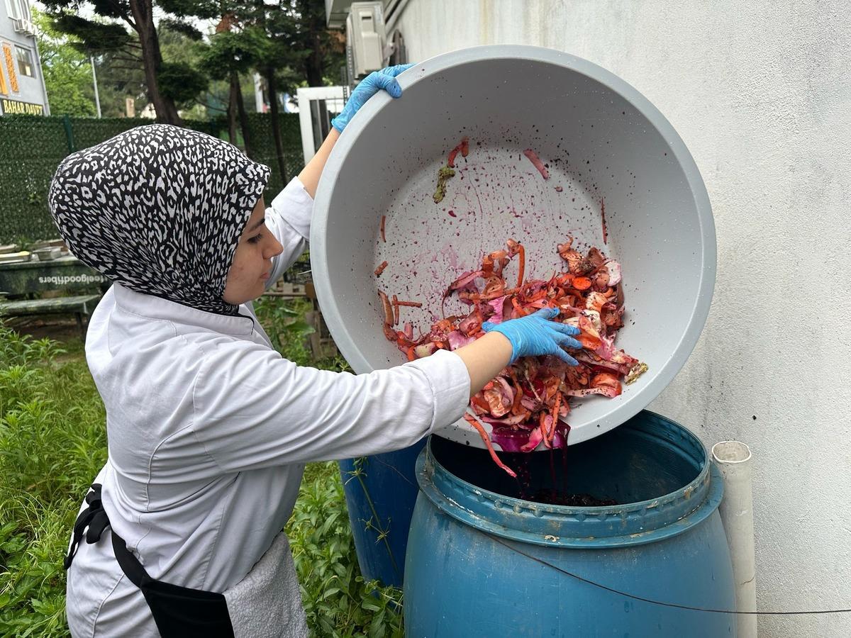 Japonlardan ilham aldılar: Turşu suyu ve organik atıkla sıvı gübre ürettiler 1