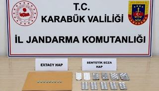 Karab&uuml;k&rsquo;te 241 uyuşturucu hap ele ge&ccedil;ti