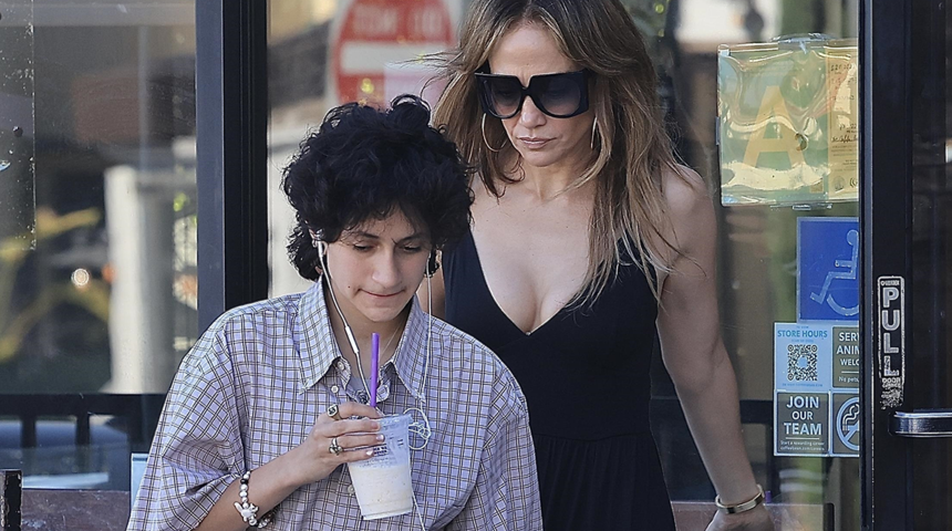 Jennifer Lopez&rsquo;in kızı cinsiyet değiştirdi! Yeni adı...