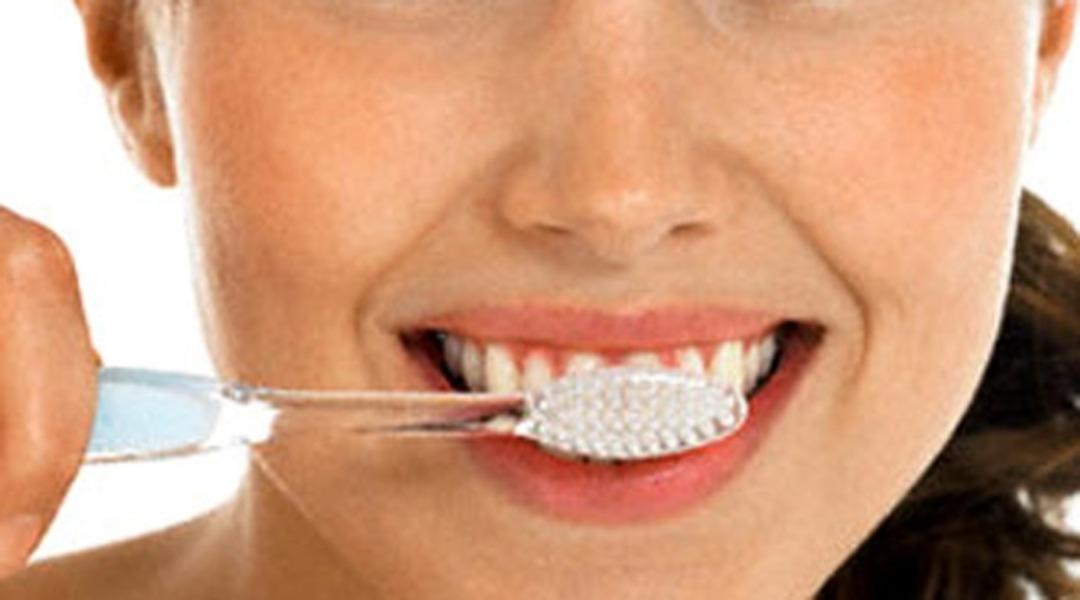 Oru&ccedil;luyken ağız kokusunu &ouml;nlemenin yolları!