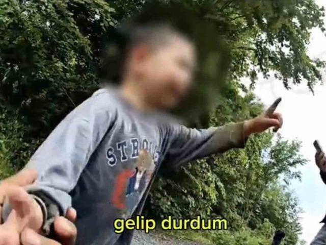 3 yaşındaki kayıp &ccedil;ocuk, jandarma ekiplerince ormanlık alanda bulundu