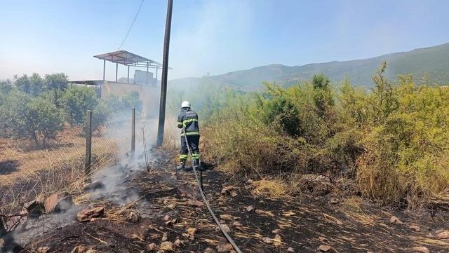Kırıkhan&rsquo;da bah&ccedil;e yangını 1
