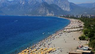 Antalya'da turizm sezonu ge&ccedil; a&ccedil;ıldı ama hızlı başladı