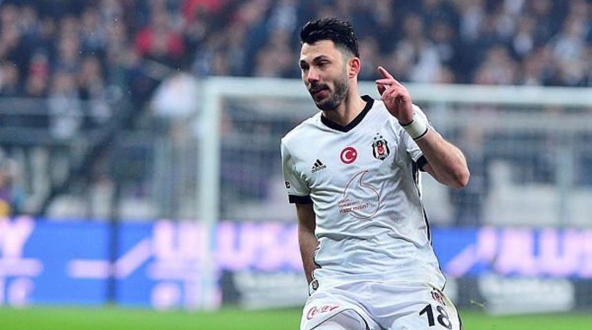Tolgay Arslan'dan Akhisar'a tebrik!