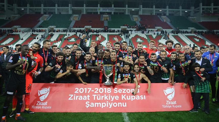 MAÇ ÖZETİ | Teleset Mobilya Akhisarspor 3 - 2 Fenerbahçe (Ziraat Türkiye Kupası'nda şampiyon Akhisarspor)