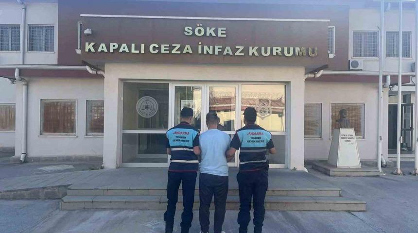 Didim&rsquo;de 9 d&uuml;zensiz g&ouml;&ccedil;men, bir organizat&ouml;r yakalandı