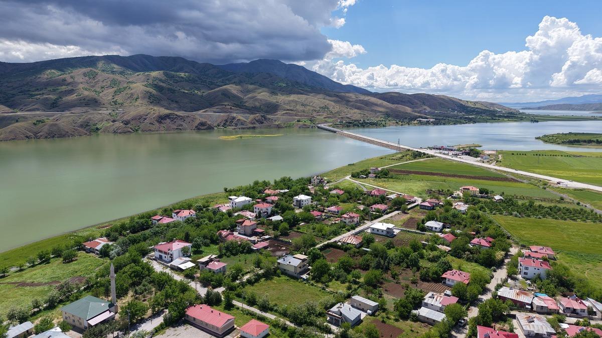 Bir zamanlar dereye dönmüştü! Dev nehir yeniden coştu 1