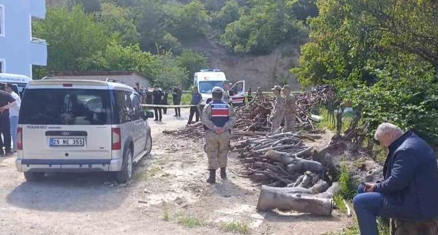 Bulunsun bu cani! Eşini odunla vura vura &ouml;ld&uuml;r&uuml;p ka&ccedil;tı 1