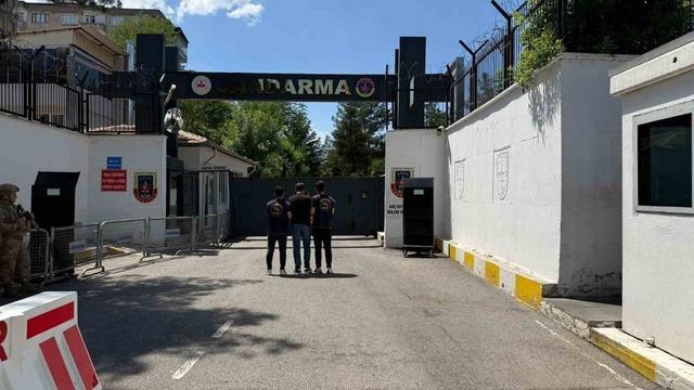 Diyarbakır&rsquo;da haklarında kesinleşmiş hapis cezası bulunan 24 şahıs yakalandı 1