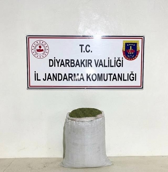 Diyarbakır&rsquo;da 21 kilo uyuşturucu ele ge&ccedil;irildi 1