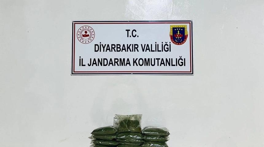 Diyarbakır&rsquo;da 21 kilo uyuşturucu ele ge&ccedil;irildi