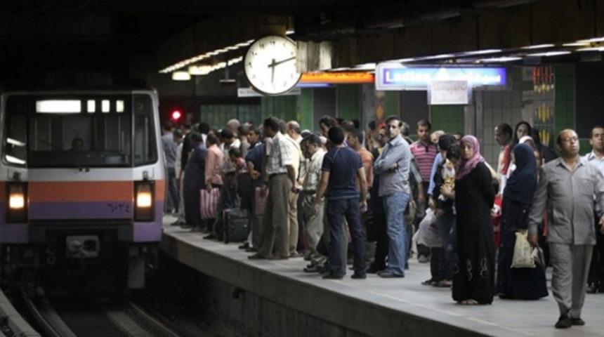 Mısır'da ulaşıma yüzde 250'yi bulan zam yapıldı