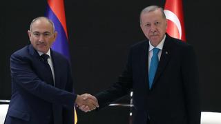 Erdoğan ile Paşinyan arasında kritik görüşme
